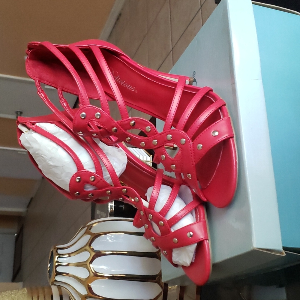 Delicious heels